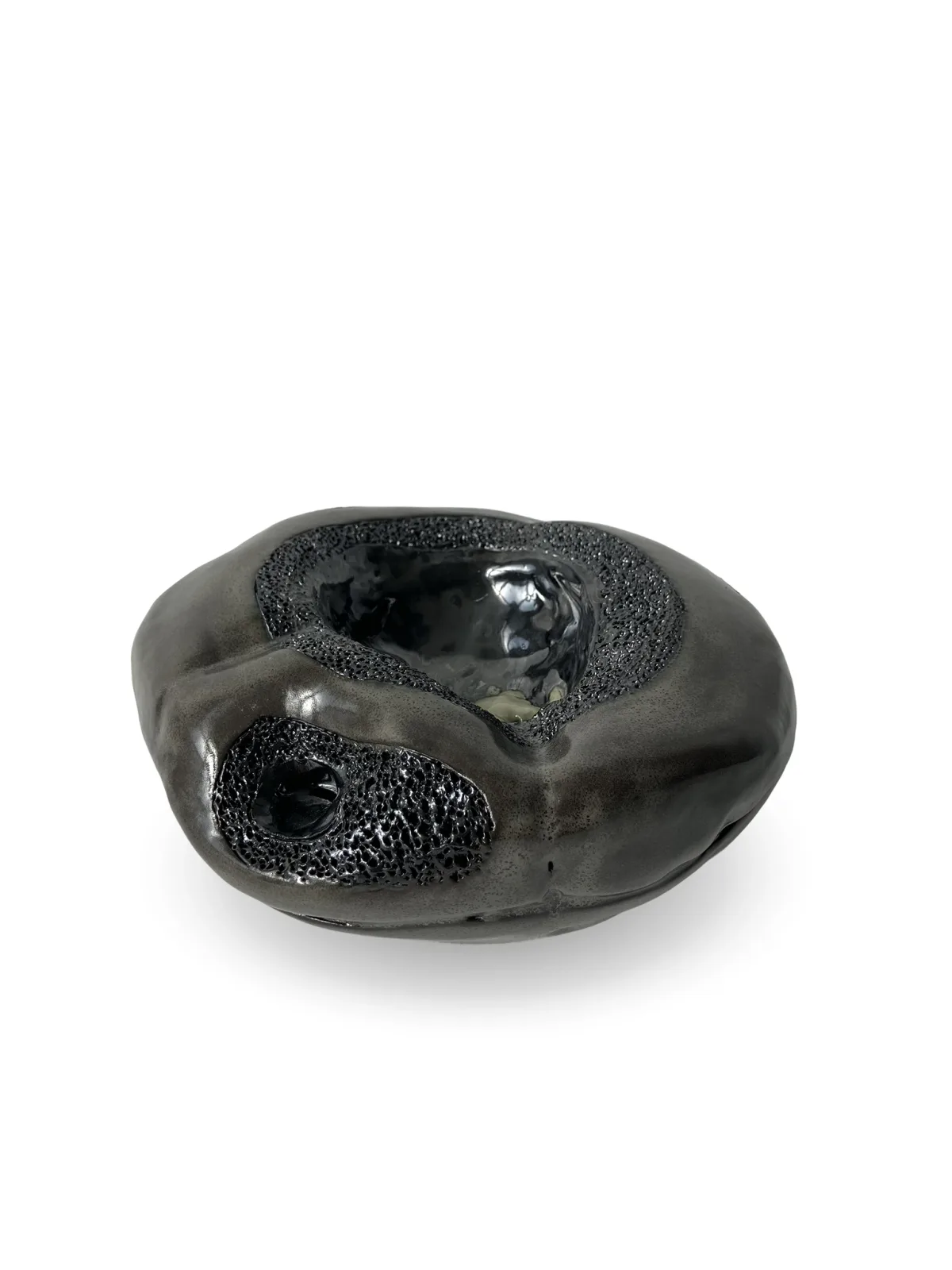 Low Vessel 06, hand-built ceramic by Yael Aloni-Netzer
