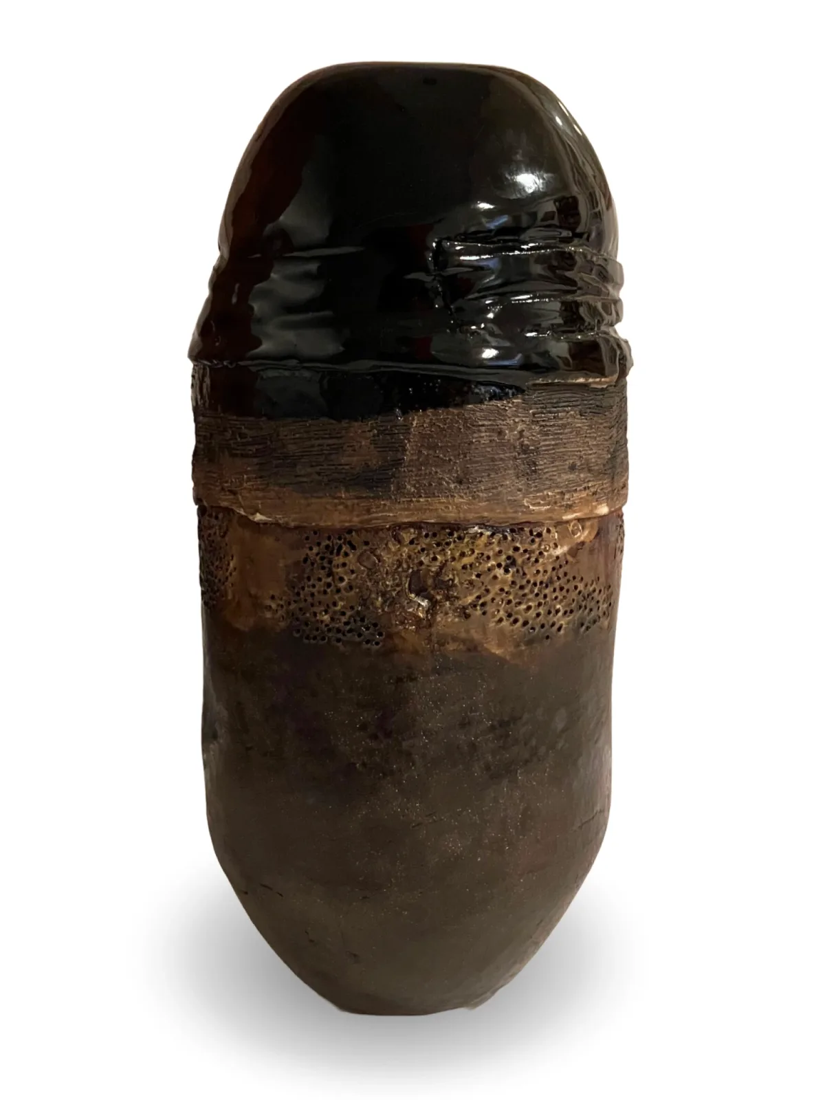 Rounded Volume 03, hand-built ceramic by Yael Aloni-Netzer