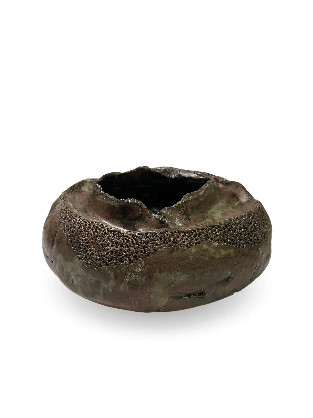 Low Vessel 01, hand-built ceramic by Yael Aloni-Netzer